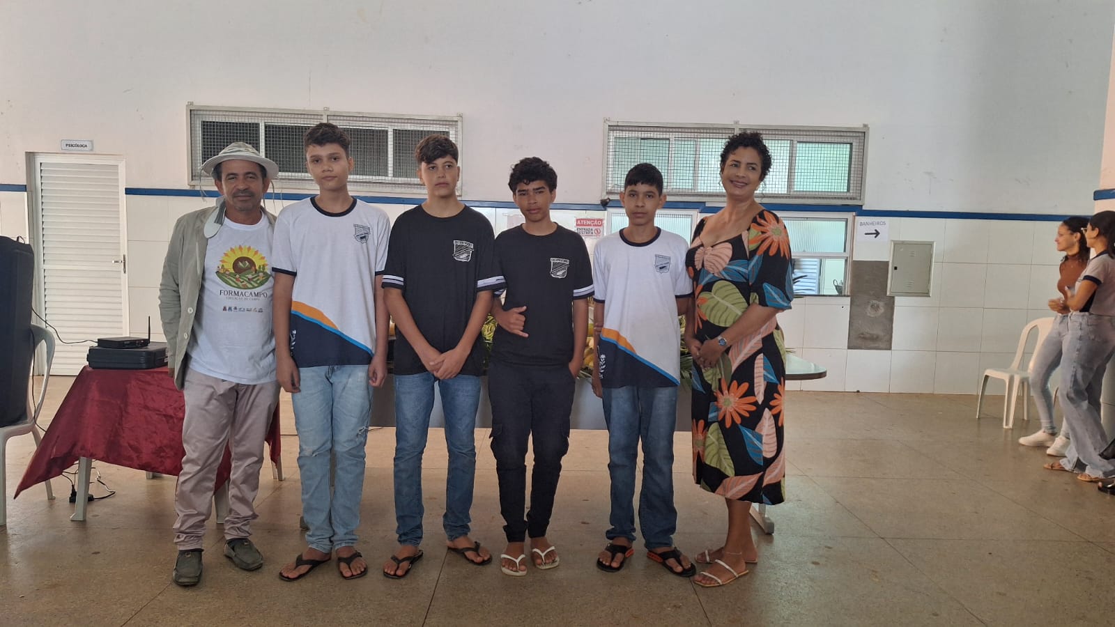 Visita às escolas